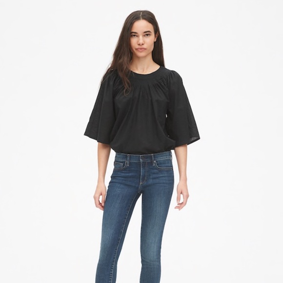 Gap Women’s Pintuck Detail Blouse in WHITE - Picture 3 of 5